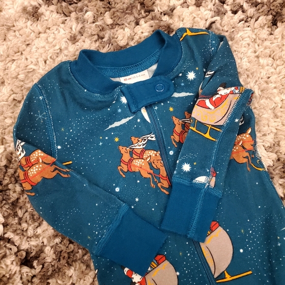 NWOT Hanna Andersson Christmas Onesie Sleeper Outfit 3-6m - Picture 4 of 7